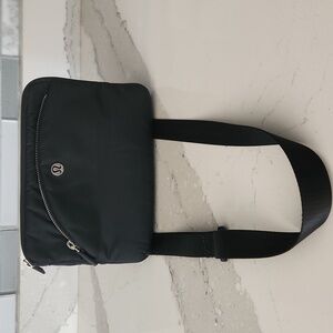 lululemon athletica - Black Curved Lines Nylon Crossbody Bag
